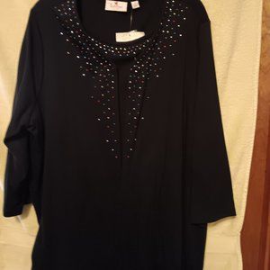 Quacker Factory -2 Pc (shell is attached) Knit top